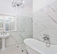 Heart of Claremont Gem - Free WiFi - Accommodation Mermaid Beach