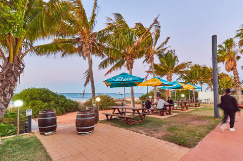 RAC Monkey Mia Dolphin Resort - Accommodation Mermaid Beach 8