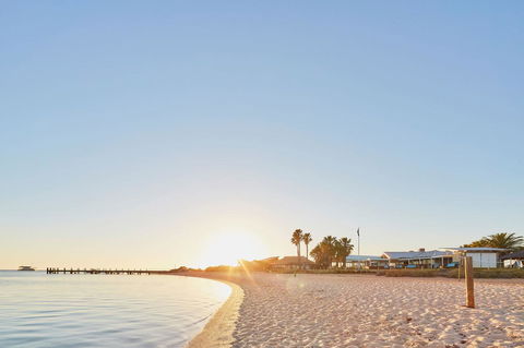 RAC Monkey Mia Dolphin Resort - Accommodation Mermaid Beach 12