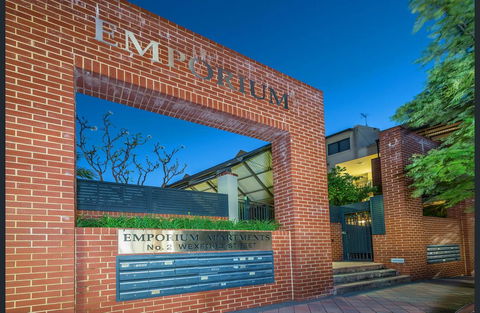 Subiaco Emporium Apartment - Accommodation Mermaid Beach 5