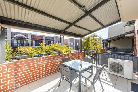 Subiaco Emporium Apartment - Accommodation Mermaid Beach 1