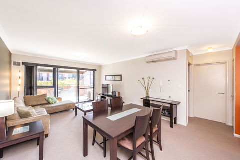 Subiaco Emporium Apartment - Accommodation Mermaid Beach 26