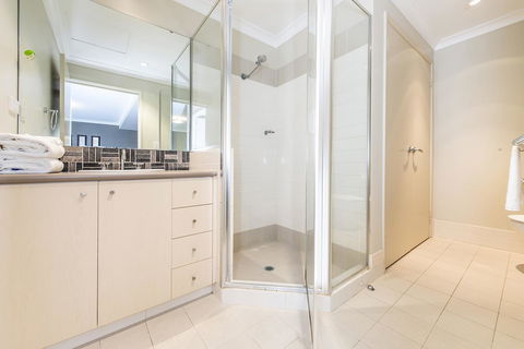 Subiaco Emporium Apartment - Accommodation Mermaid Beach 12