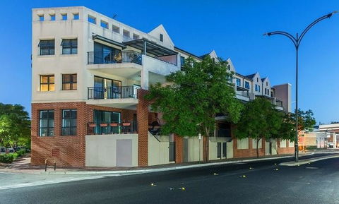 Subiaco Emporium Apartment - Accommodation Mermaid Beach 3