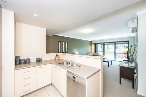 Subiaco Emporium Apartment - Accommodation Mermaid Beach 14