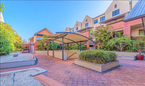 Subiaco Emporium Apartment - Accommodation Mermaid Beach 4