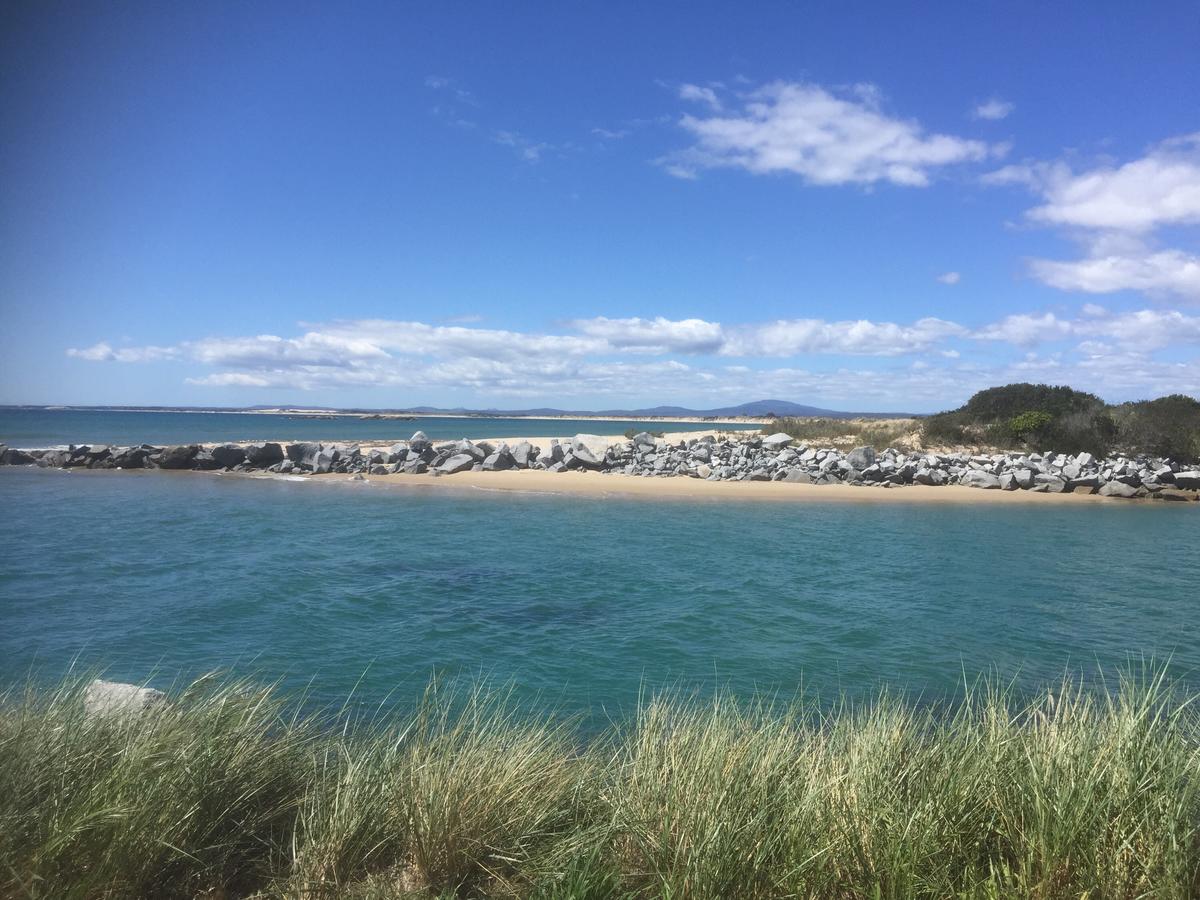 Banca TAS Accommodation Mermaid Beach