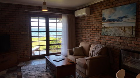 Stanley Village Waterfront Accommodation - Accommodation Mermaid Beach 2