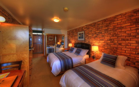 Stanley Village Waterfront Accommodation - Accommodation Mermaid Beach 23