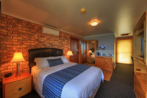 Stanley Village Waterfront Accommodation - Accommodation Mermaid Beach 26