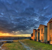 Stanley Village Waterfront Accommodation - Accommodation Mermaid Beach