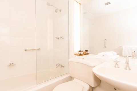 Hadley\'s Orient Hotel - Accommodation Mermaid Beach 39