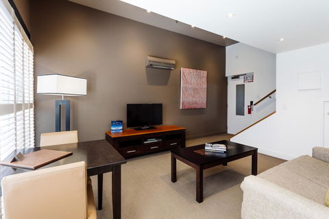 The Henry Jones Art Hotel - Accommodation Mermaid Beach 39