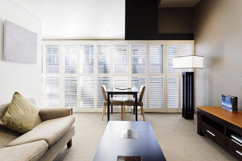 The Henry Jones Art Hotel - Accommodation Mermaid Beach 38