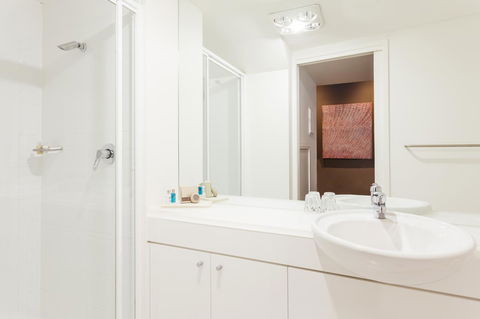 The Henry Jones Art Hotel - Accommodation Mermaid Beach 36