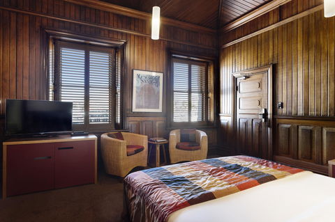 The Henry Jones Art Hotel - Accommodation Mermaid Beach 44