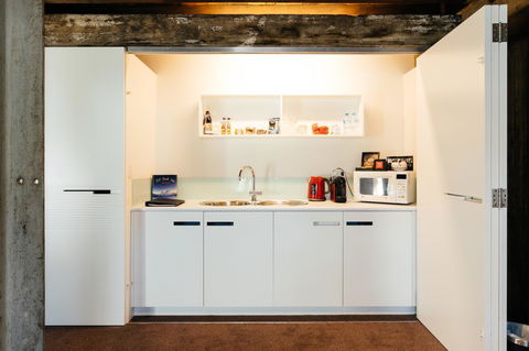 The Henry Jones Art Hotel - Accommodation Mermaid Beach 31