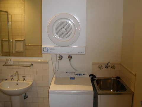 Launceston Central Apartment Hotel Official - Accommodation Mermaid Beach 23
