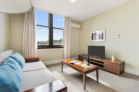 Launceston Central Apartment Hotel Official - Accommodation Mermaid Beach 3