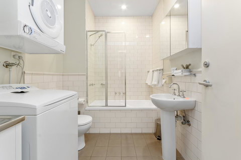 Launceston Central Apartment Hotel Official - Accommodation Mermaid Beach 13
