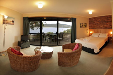 Driftwood - Accommodation Mermaid Beach 2
