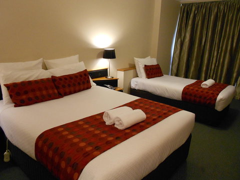 Commodore Regent - Accommodation Mermaid Beach 35