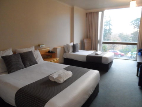Commodore Regent - Accommodation Mermaid Beach 41