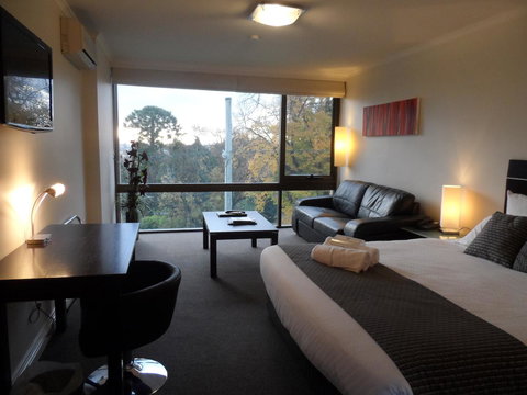 Commodore Regent - Accommodation Mermaid Beach 28