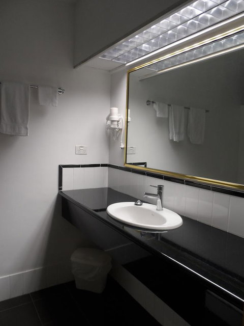 Commodore Regent - Accommodation Mermaid Beach 23