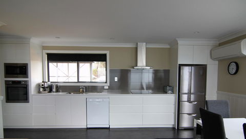SEA EAGLE COTTAGE Amazing Views Of Bay Of Fires - Accommodation Mermaid Beach 7