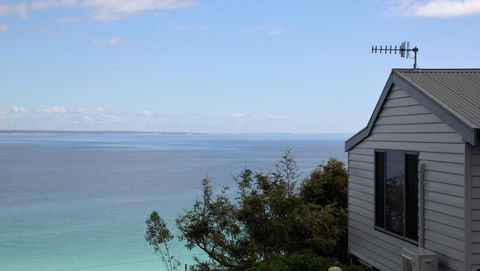 SEA EAGLE COTTAGE Amazing Views Of Bay Of Fires - Accommodation Mermaid Beach 15