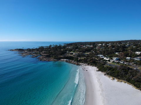 SEA EAGLE COTTAGE Amazing Views Of Bay Of Fires - Accommodation Mermaid Beach 13