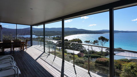 SEA EAGLE COTTAGE Amazing Views Of Bay Of Fires - Accommodation Mermaid Beach 0