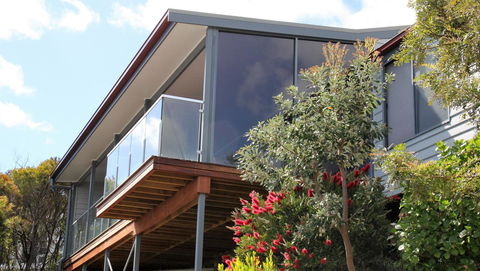 SEA EAGLE COTTAGE Amazing Views Of Bay Of Fires - Accommodation Mermaid Beach 11