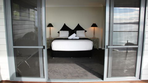 SEA EAGLE COTTAGE Amazing Views Of Bay Of Fires - Accommodation Mermaid Beach 8