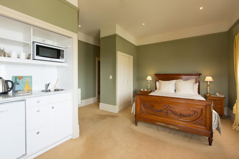 Grande Vue Hotel - Accommodation Mermaid Beach 8