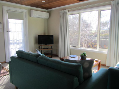 Elm Trees Accommodation @ Ross - Accommodation Mermaid Beach 15