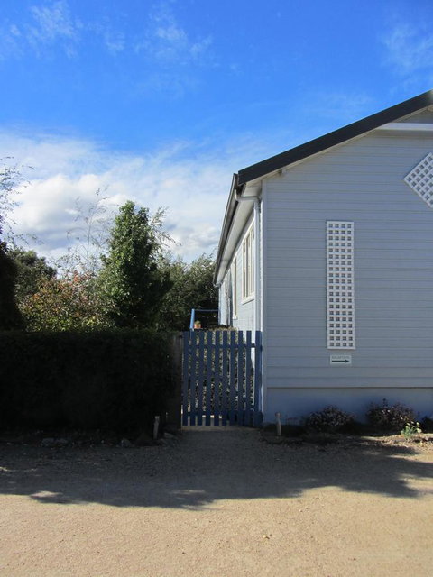 Elm Trees Accommodation @ Ross - Accommodation Mermaid Beach 3