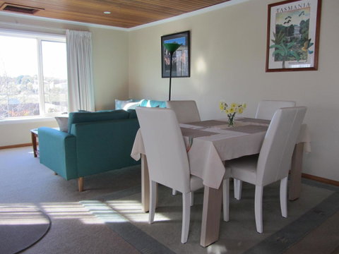 Elm Trees Accommodation @ Ross - Accommodation Mermaid Beach 13
