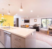 Euphoria House - Accommodation Mermaid Beach