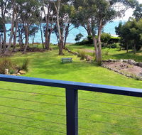 Four Seasons Waterfront Villas - Accommodation Mermaid Beach
