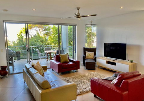 NEW Sunshine Beach Family Escape 3 Bedroom With Free Wifi And Parking - Accommodation Mermaid Beach 3