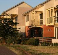 Newcastle Harbourside Terraces - Accommodation Mermaid Beach