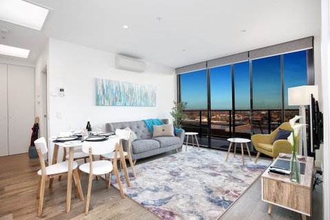 Northcote Hill - StayCentral - Accommodation Mermaid Beach 1