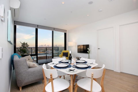 Northcote Hill - StayCentral - Accommodation Mermaid Beach 3