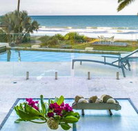 Oceans Edge Beach House At Oak Beach - Accommodation Mermaid Beach