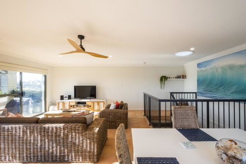 Oceanside - Accommodation Mermaid Beach 3