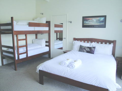Off Mountain Accommodation - Accommodation Mermaid Beach 3