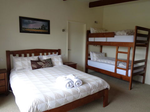 Off Mountain Accommodation - Accommodation Mermaid Beach 2
