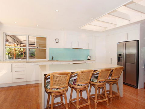 Okinja 71 - Tropical 4 BDRM Home With Pool - Accommodation Mermaid Beach 3